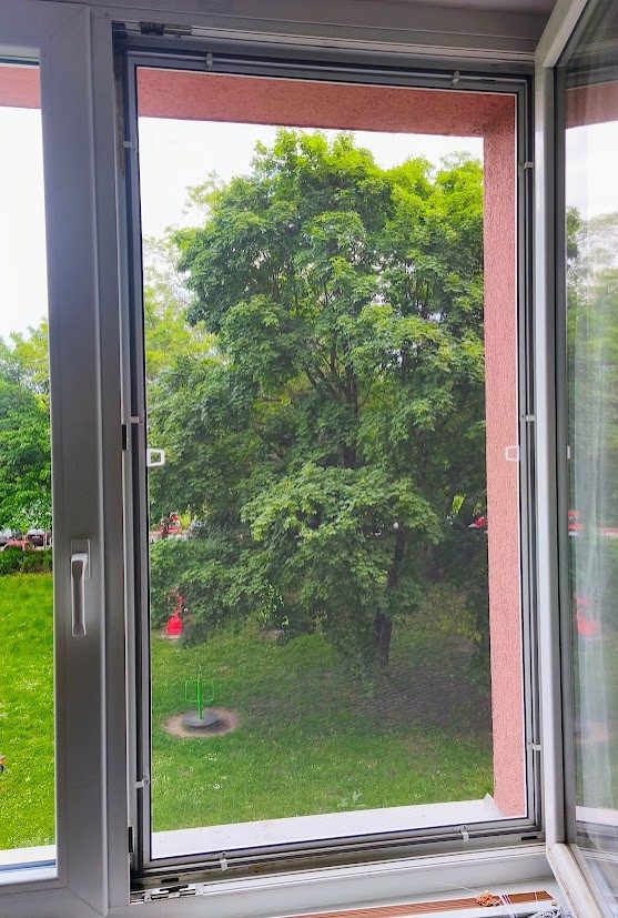 Nasazovací síť proti hmyzu na okno
