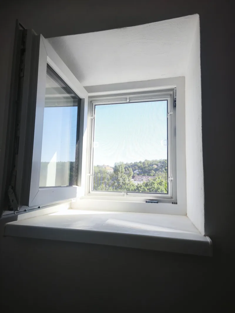Sítě na okno, realizace Brno – Maloměřice