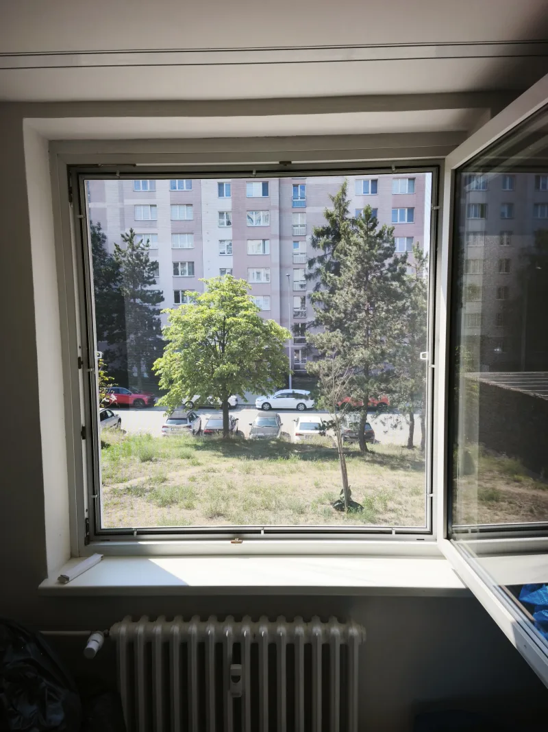 Sítě na okno, realizace Brno – Brno-Vinohrady