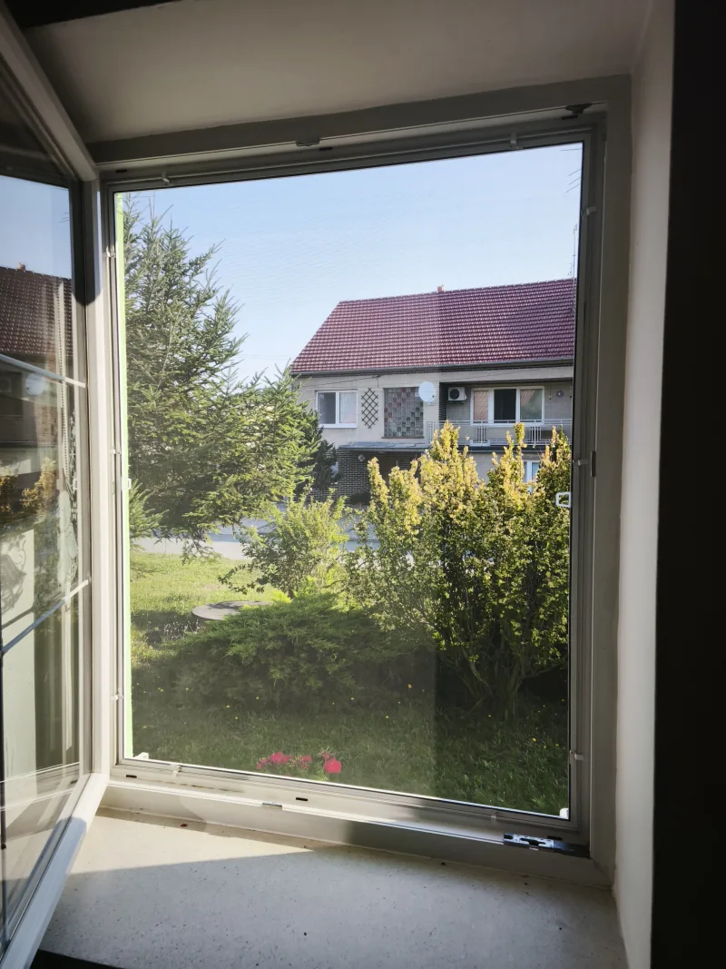 Sítě na okno, realizace Mouřínov