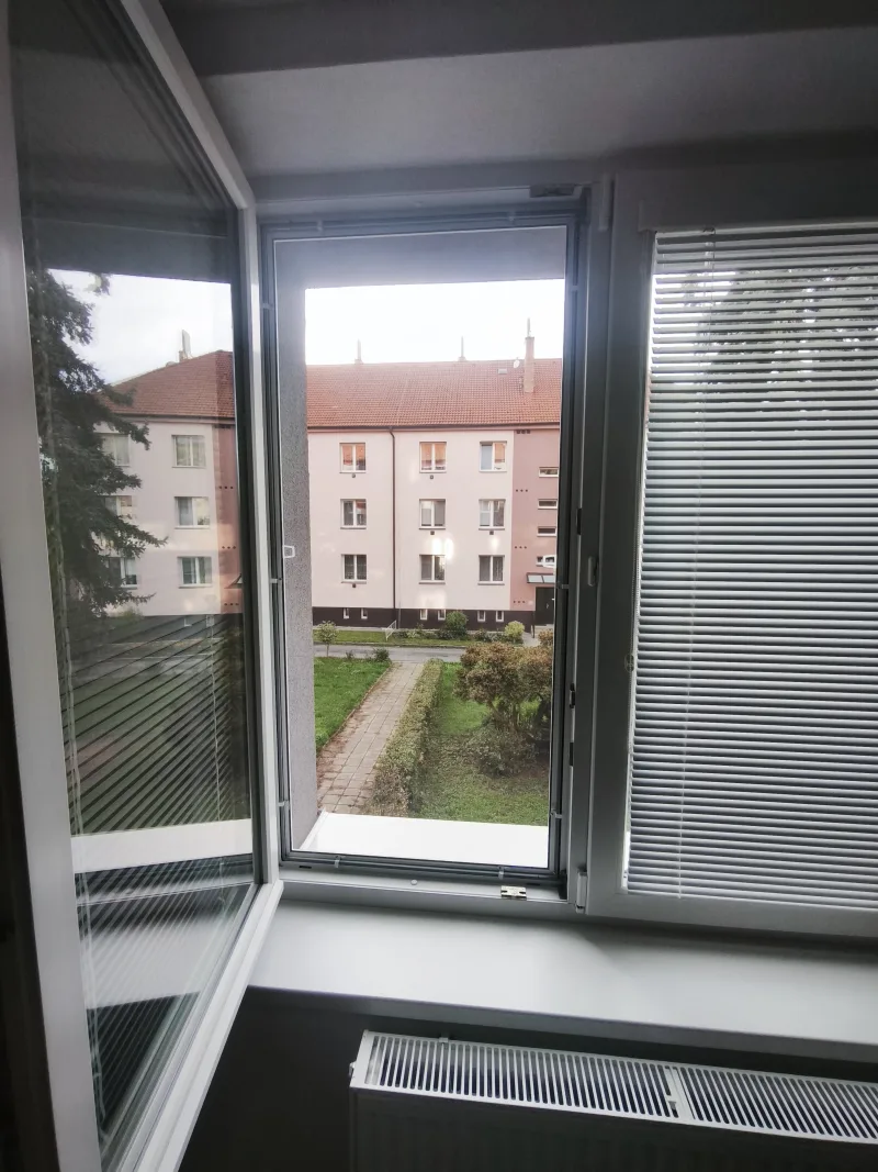 Sítě na okno, realizace Velké Opatovice